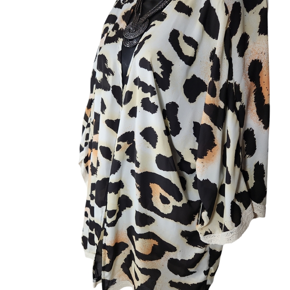 Liberty Love, Women's Animal print cardigan, black creme, gold, w/trim, Sz L - Picture 5 of 10